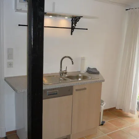 Little Rose - Urlaub Unter Reet Zwischen Den Meeren * Borm